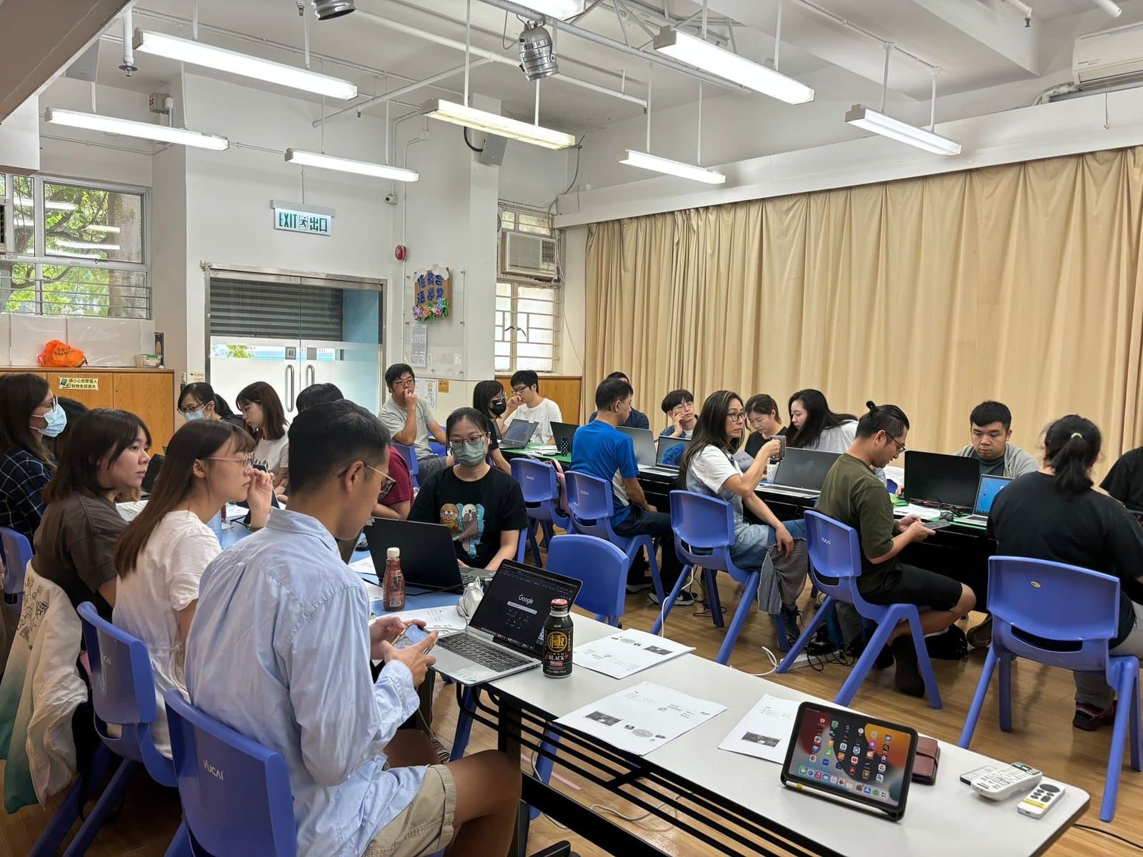 Participants working on laptops during the ELCHK session